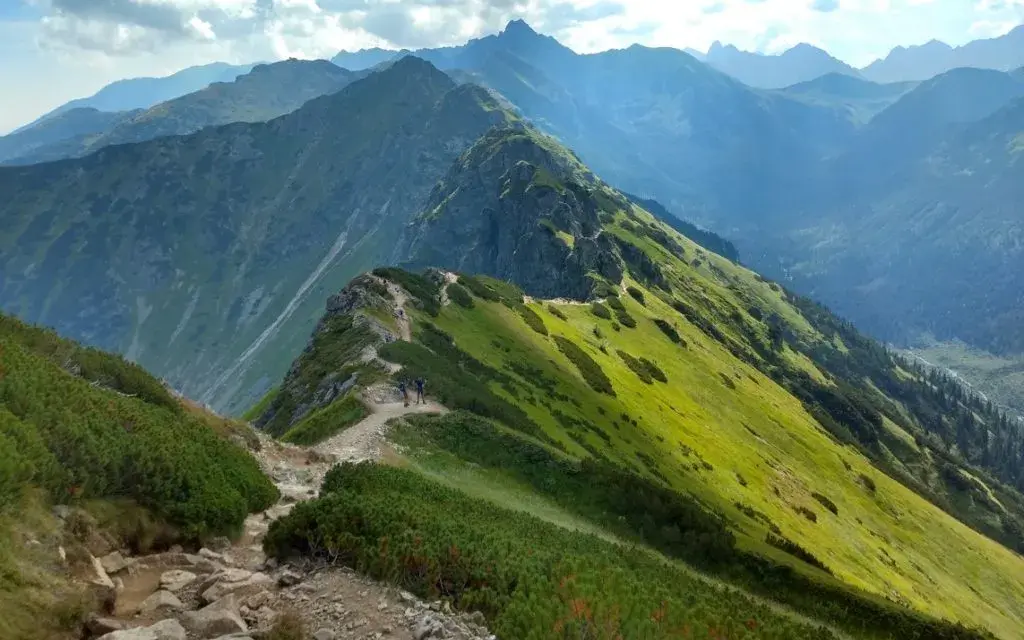 Ile km szlak na Giewont? Sprawdź długości tras i trudności