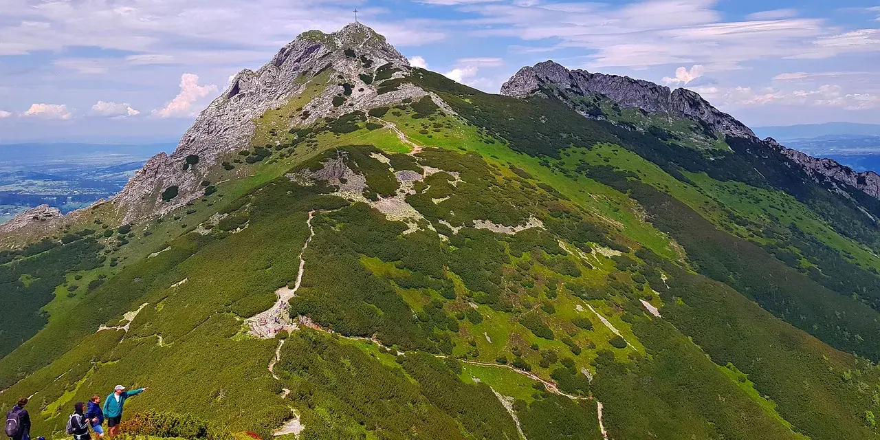 Najłatwiejszy szlak na Giewont: idealna trasa dla początkujących