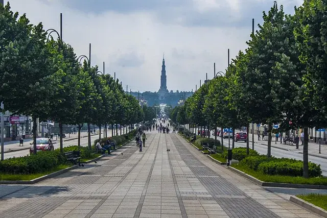Gdzie jest Jasna Góra? Odkryj jej wyjątkowe miejsce w Częstochowie